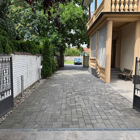 Apartmány Diana Dunajská Streda Esterno foto