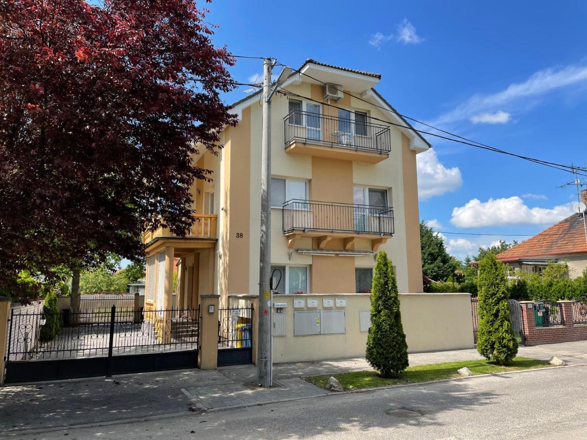 Apartmány Diana Dunajská Streda Esterno foto